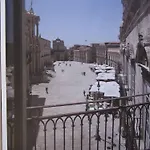 Bilocale Astra In Centro Storico -wi-fi