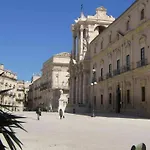 아파트 Bilocale Astra In Centro Storico -wi-fi *